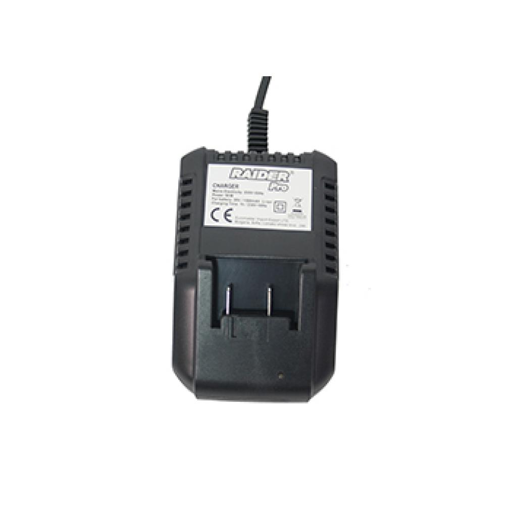 RAIDER RD-CDL15 Зарядно устройство 12 V (039701) - от Etools.bg RAIDER RD-CDL15 Зарядно устройство 12 V (039701)