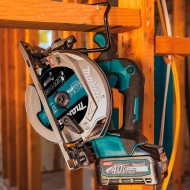 MAKITA HS012GD201 Акумулаторен безчетков ръчен циркуляр 40 V 2.5 Ah ф165 мм
